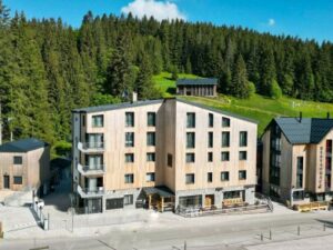 Krkonoše u výletních cílů: Pec pod Sněžkou v Hotelu Zelený potok **** se snídaní formou bufetu + balíček slev