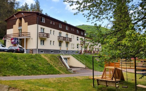 Horský pobyt na Slovensku: Hotel Magura *** se snídaní/polopenzí, vstupem do wellness + procedury a fitness