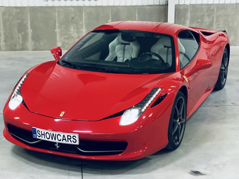 Jízda ve Ferrari 458 Italia na okruhu Autodrom Most - Obrázek 6