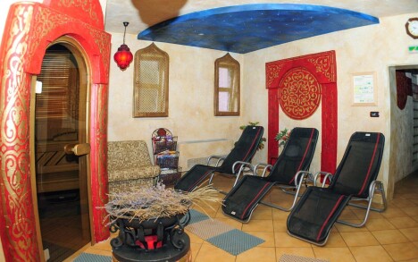 Maďarsko: Hotel Villa Classica **** se snídaní/polopenzí, vstupem do termálních lázní a orientálním wellness - Obrázek 5