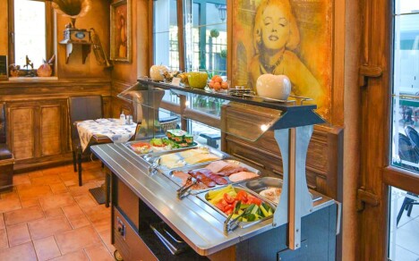 Maďarsko: Hotel Villa Classica **** se snídaní/polopenzí, vstupem do termálních lázní a orientálním wellness - Obrázek 3