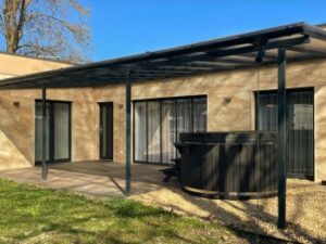 Maďarsko u termálů: Relaxace v moderním Thermal Villapark Mesteri se snídaní či polopenzí + vířivka