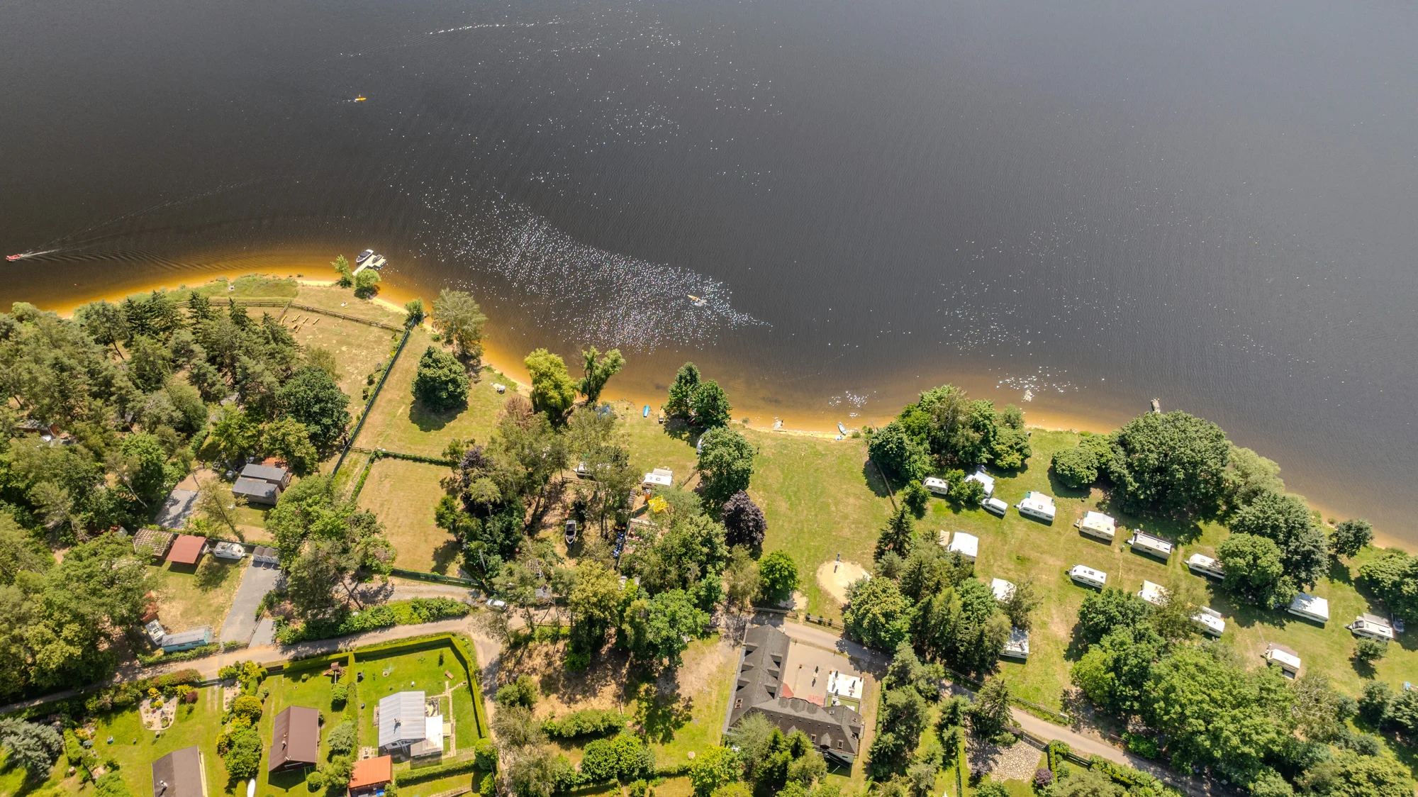 Glamping u pláže na Slapech: snídaně i wellness - Obrázek 8