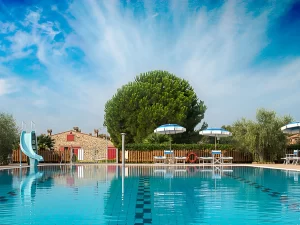 Pobyt v Toskánsku: vinice, olivovníky, snídaně a bazén