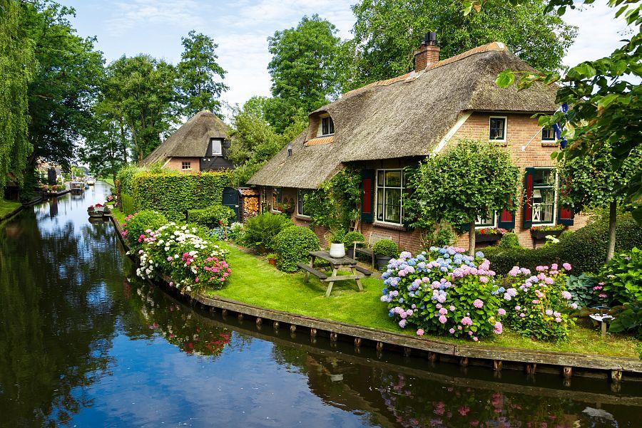 Holandsko: v 3* hotelu To nejlepší z Amsterdamu + Giethoorn + národní park (letecky z Prahy)