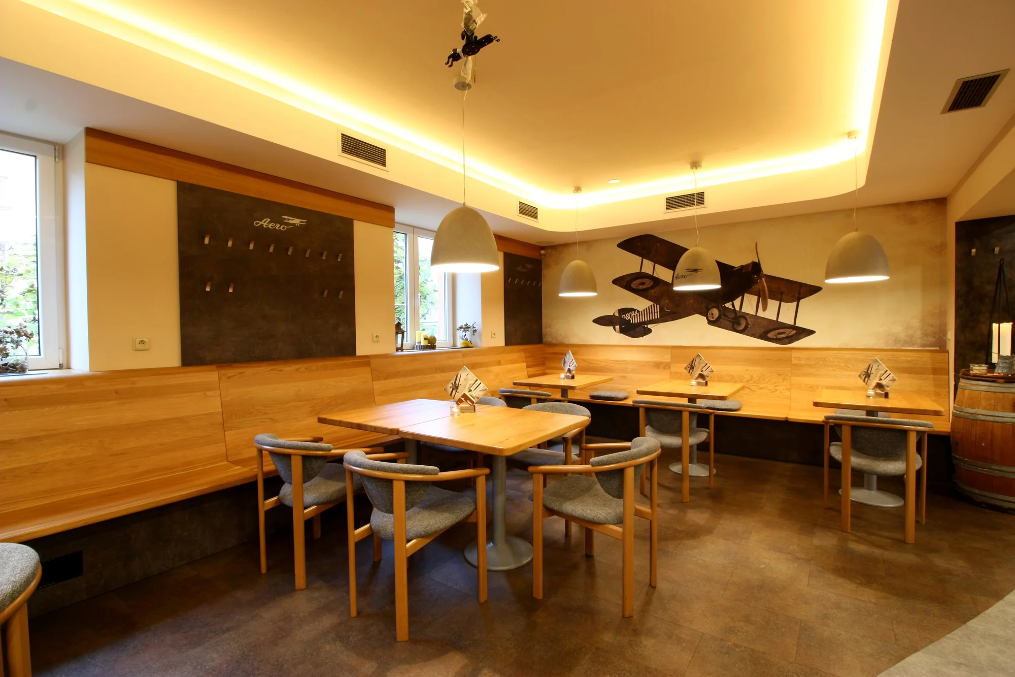 Telecí či kuřecí burger nebo 1kg mega burger i s pivem - Obrázek 9