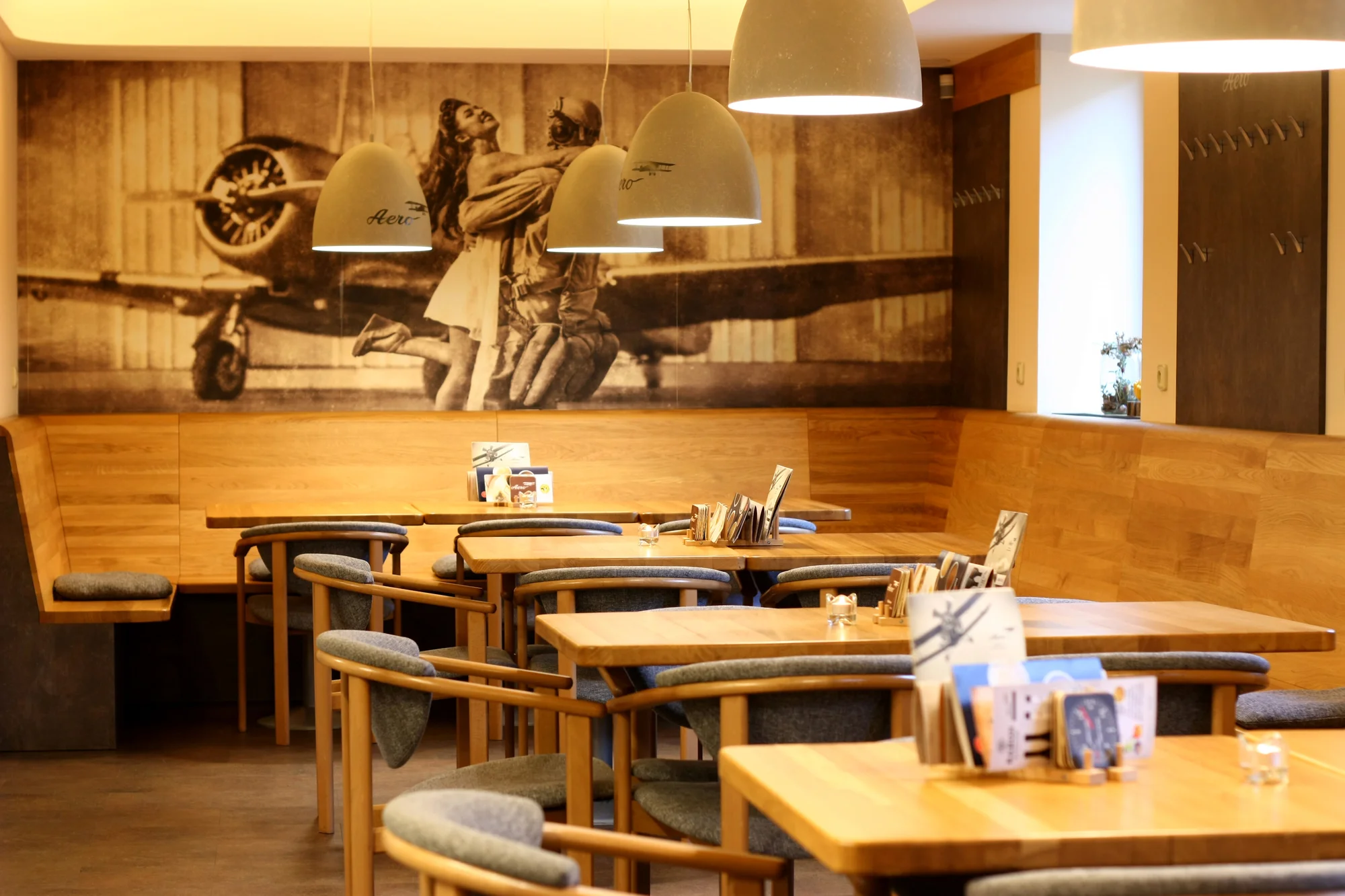 Telecí či kuřecí burger nebo 1kg mega burger i s pivem - Obrázek 5