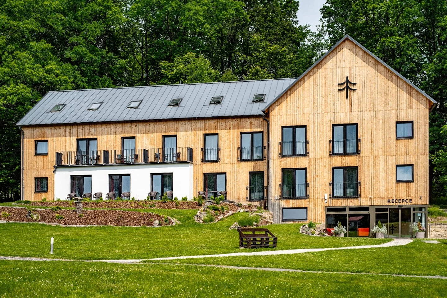 Nový hotel v Českém Švýcarsku: jídlo i koupací sud - Obrázek 7