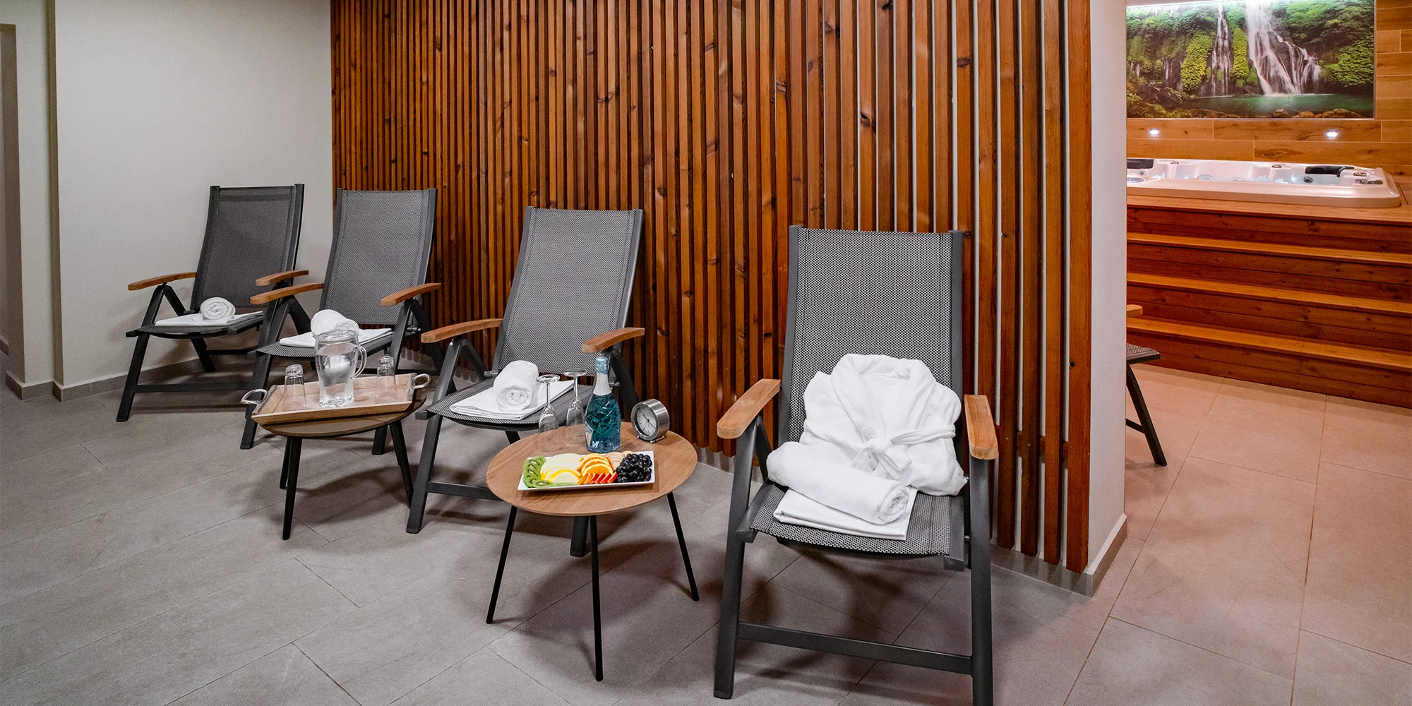 Pohoda na jihu Čech se snídaněmi, bazénem i wellness - Obrázek 4