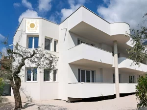 Dovolená u jezera Lago di Garda v hotelu s bazénem