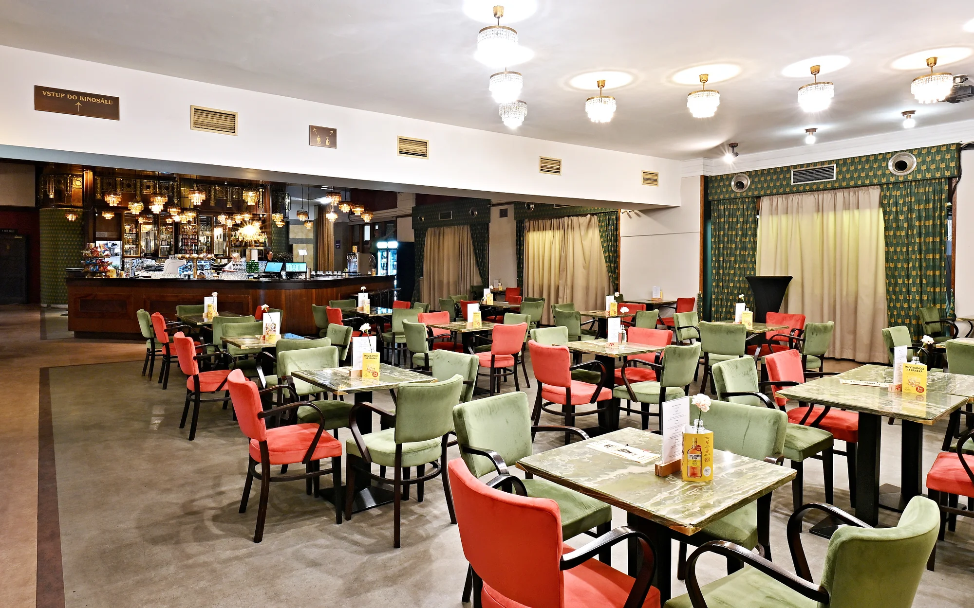 Voucher do kavárny Lucerna: 300 Kč, 500 Kč i 1000 Kč - Obrázek 9