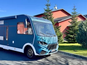 Zapůjčení luxusního obytného auta na 3–10 dnů