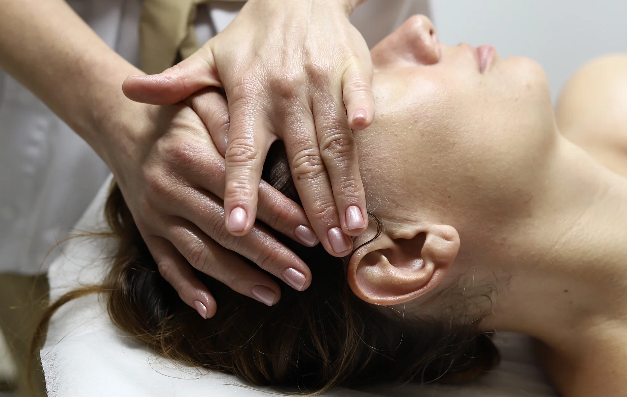 Celotělový rituál s liftingovou masáží obličeje - Obrázek 7