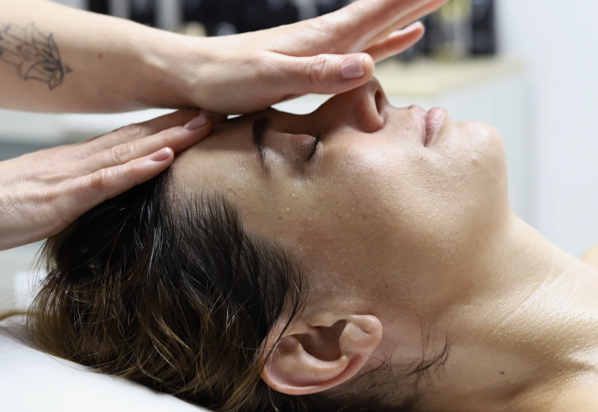 Celotělový rituál s liftingovou masáží obličeje - Obrázek 10