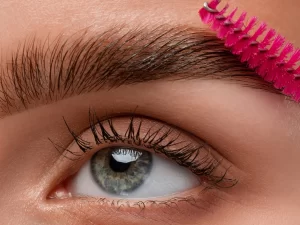 90min kosmetika, laminace obočí nebo lashlifting