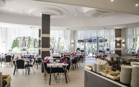 Ustronie Morskie 300 m od pláže v Hotelu Grand Kapitan Medi-SPA **** s plnou penzí + wellness a výlet lodí - Obrázek 2