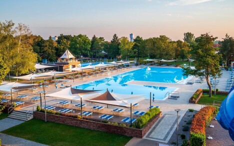 Dunajská Streda: Thermal Hotel Campino **** s polopenzí a až 10 vnitřními a venkovními bazény + dětský koutek