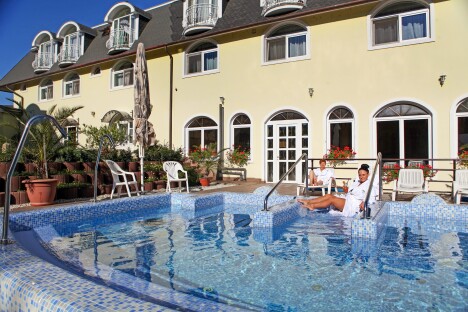 Maďarsko u hranic tří států a blízko termálů: Gosztola Gyöngye Hotel s polopenzí, neomezeným wellness + vyžití - Obrázek 7