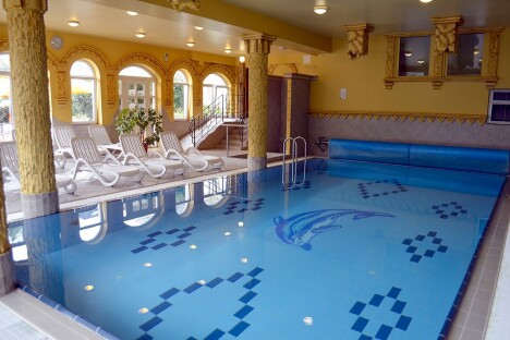 Maďarsko u hranic tří států a blízko termálů: Gosztola Gyöngye Hotel s polopenzí, neomezeným wellness + vyžití - Obrázek 2