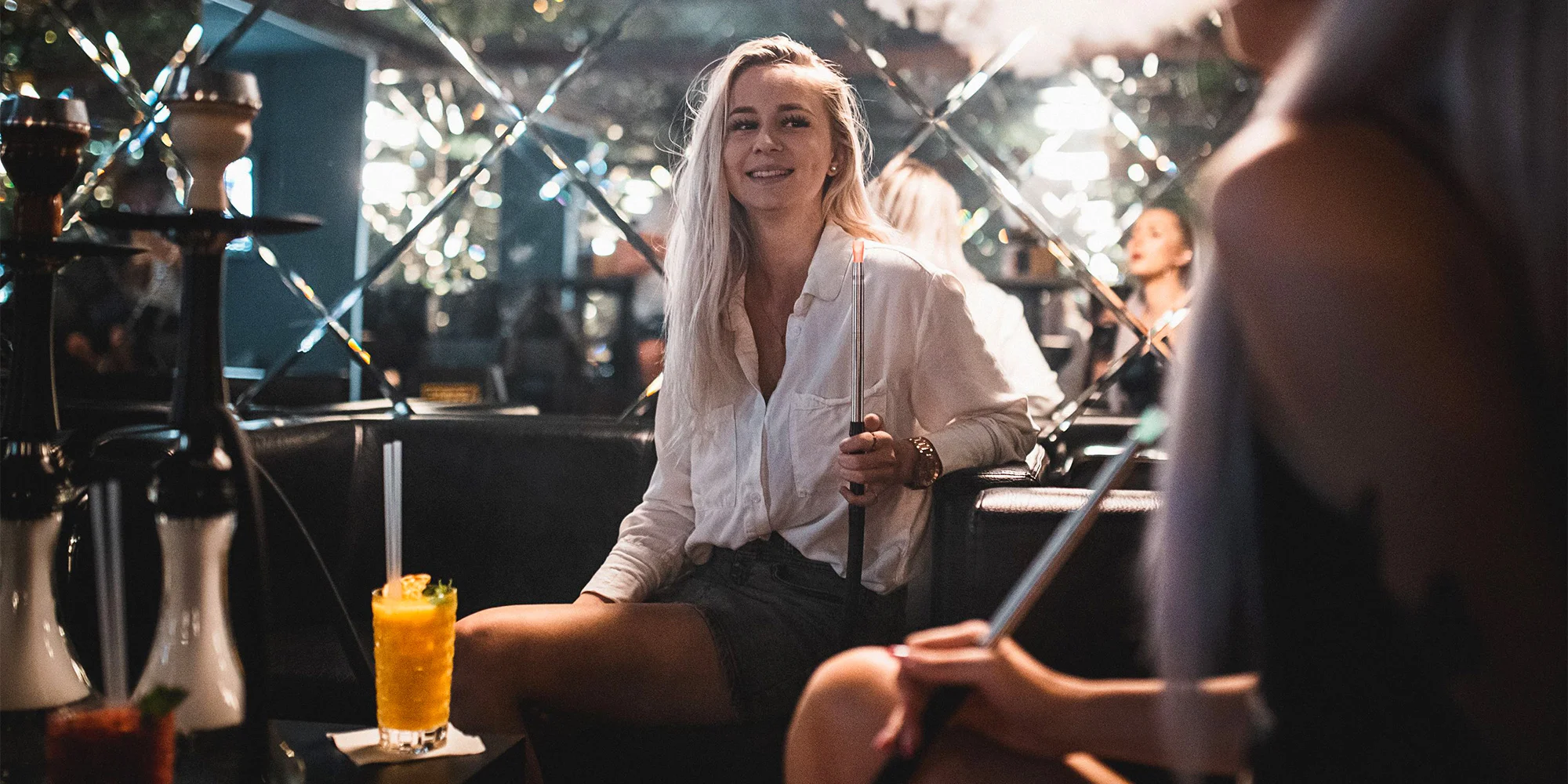 Vodní dýmka a prémiové víno nebo drink pro 2 osoby - Obrázek 3