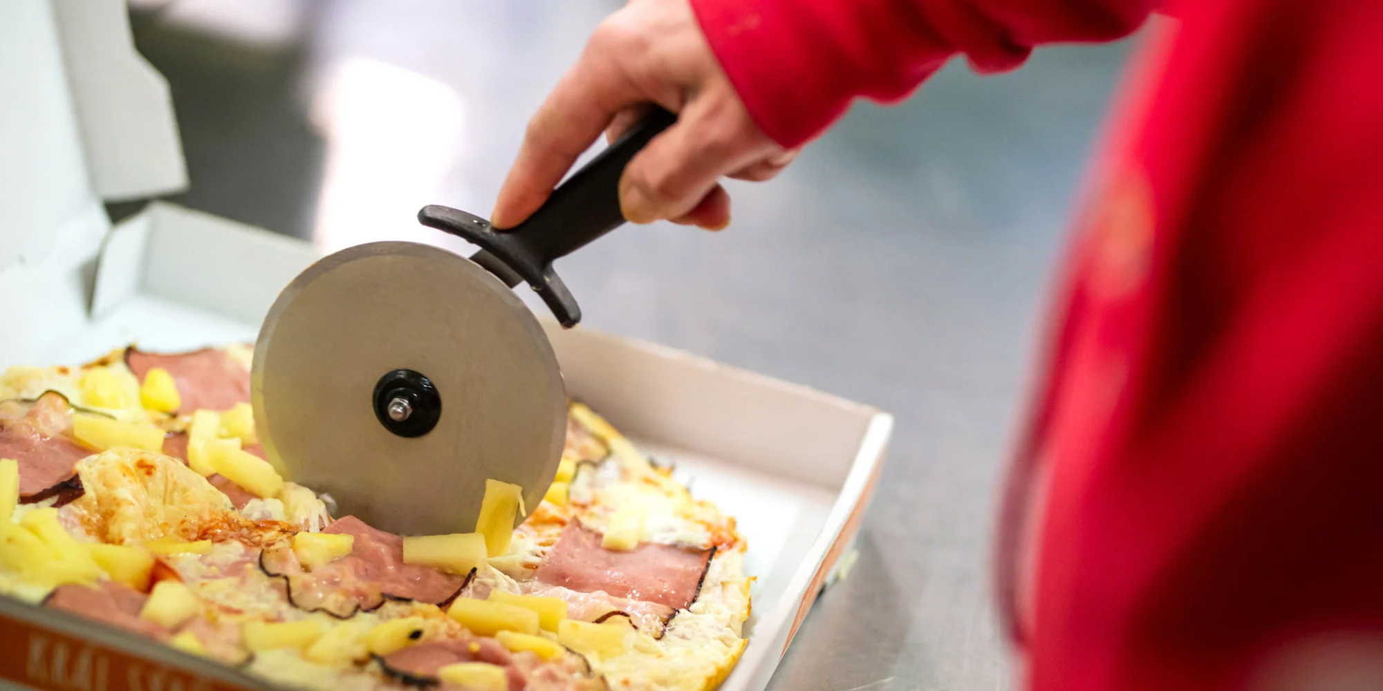 2× Chacharova pizza: výběr ze 16 druhů a rozvoz - Obrázek 5