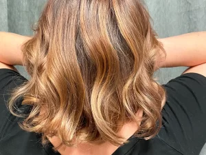 Střih všech délek nebo balayage vč. regenerace