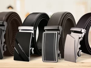 Pánské opasky: černá i hnědá hovězí kůže, mnoho spon