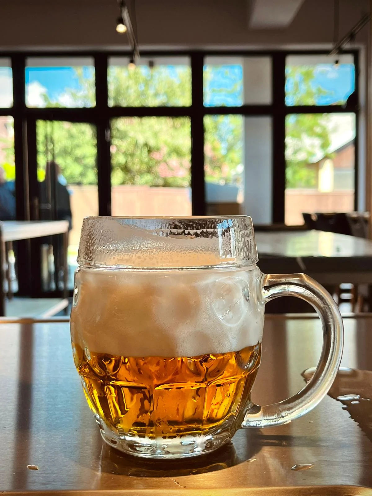 1-2 pomalu pečená kolena, přílohy i pivo Pilsner Urquel - Obrázek 7