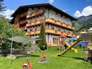 Vysoké Taury: Gasteinského údolí v Landhotelu Steindlwirt *** s welcome drinkem a polopenzí + koupaliště