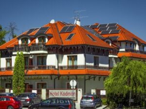 Maďarsko: Eger v Hotelu Ködmön **** s polopenzí a neomezeným wellness (vířivka, sauny) + slevy do restaurací