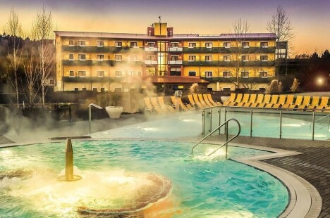 Wellness pobyt v jižním Burgenlandu: 4* Hotel Puchasplus Stegersbach s přímým vstupem do termálů + snídaně