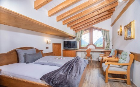 Tyrolsko u jezera Achensee v Alpenhotelu Tyrol **** se snídaněmi, wellness a místní dopravou + welcome drink - Obrázek 2