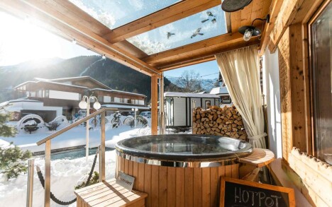 Tyrolsko u jezera Achensee v Alpenhotelu Tyrol **** se snídaněmi, wellness a místní dopravou + welcome drink - Obrázek 6
