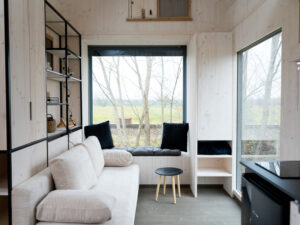 Glampingový pobyt na Slovácku: Posed u trati