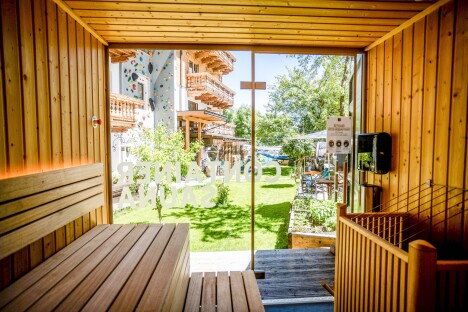 Tyrolsko u jezera Achensee v Alpenhotelu Tyrol **** se snídaněmi, wellness a místní dopravou + welcome drink - Obrázek 3