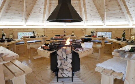 Beskydy ve stylovém apartmánu v Campingu Rožnov pod Radhoštěm se snídaněmi a sportovním vyžitím + bazén - Obrázek 6