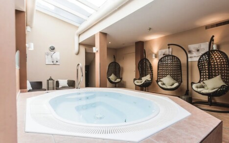 Relax v Tyrolských Alpách: Alpine B&B se snídaní a každodenním vstupem do wellness + zapůjčení výbavy na túry - Obrázek 2