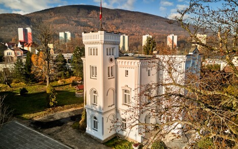 Severní Čechy nedaleko Teplic a německých hranic: Dovolená na zámku Chateau Franz se snídaněmi formou bufetu - Obrázek 4