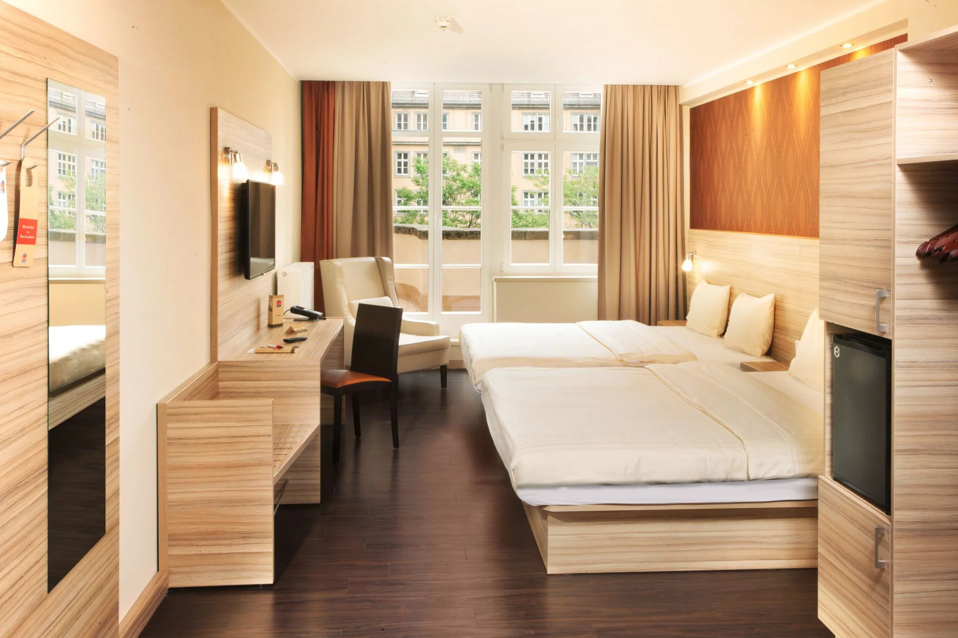 Komfortní hotel v centru Drážďan se snídaní - Obrázek 9