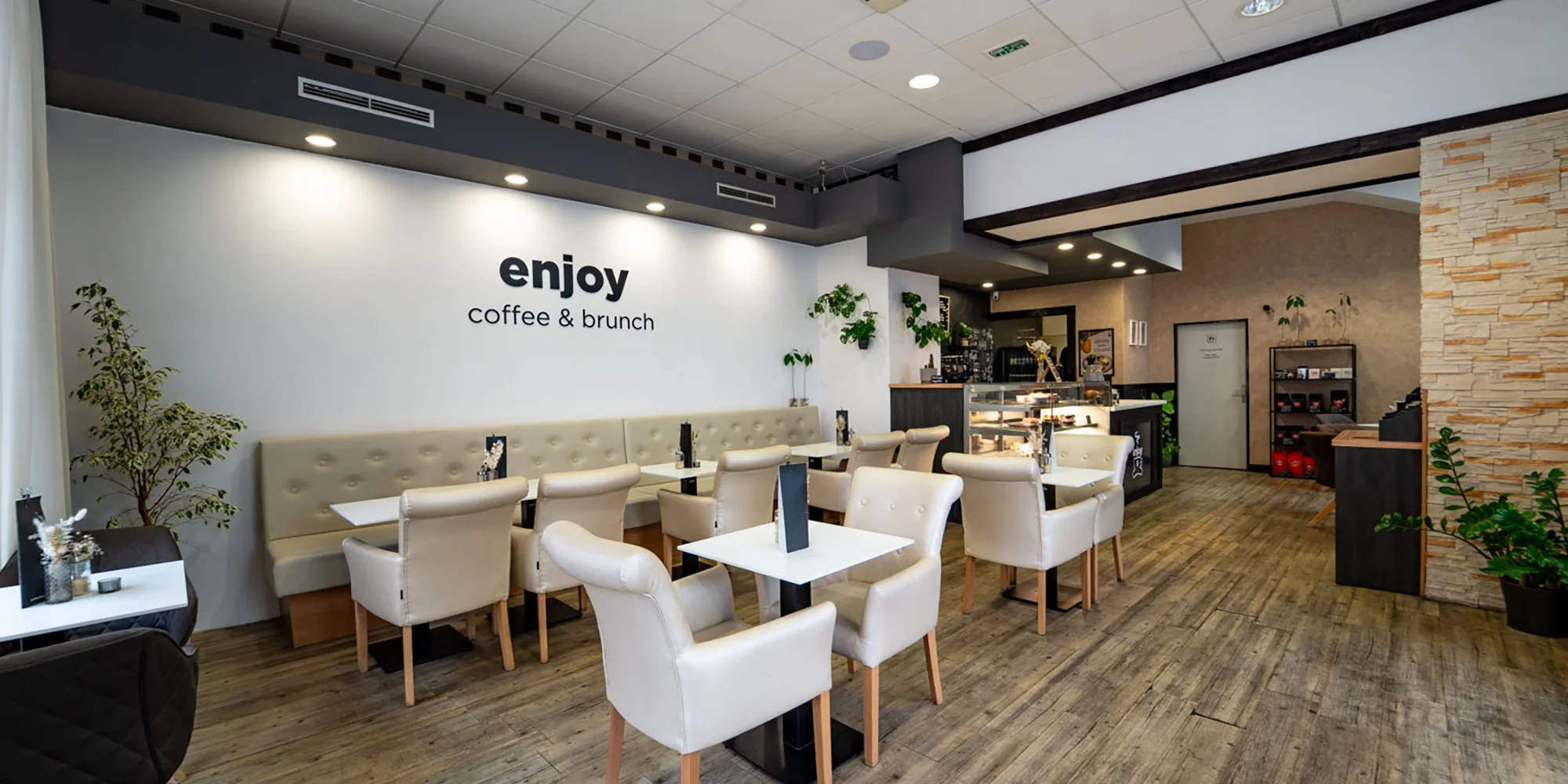 Káva a zákusek dle vlastního výběru: 1-2 osoby - Obrázek 3