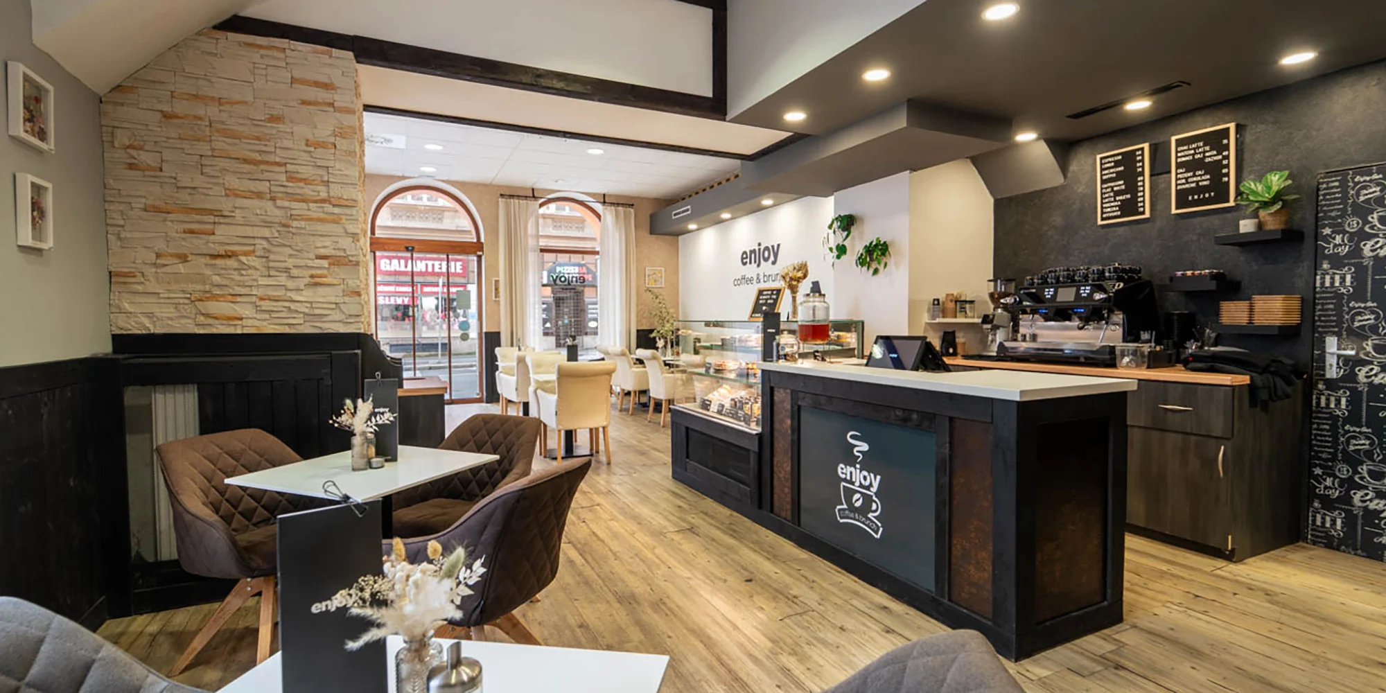 Káva a zákusek dle vlastního výběru: 1-2 osoby - Obrázek 5