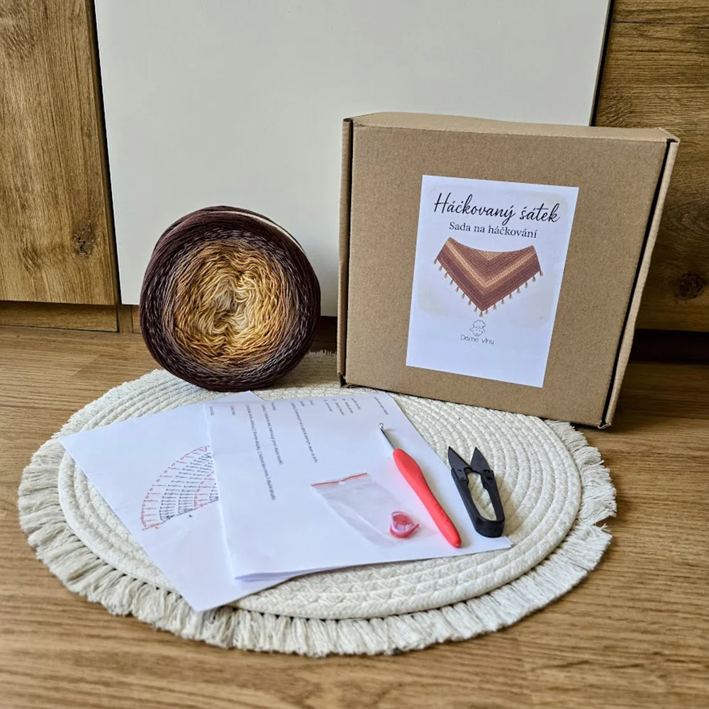 Set na výrobu háčkovaného šátku: příze, háček i návod - Obrázek 3