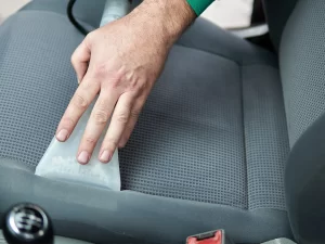 Čištění interiéru auta i dezinfekce klimatizace