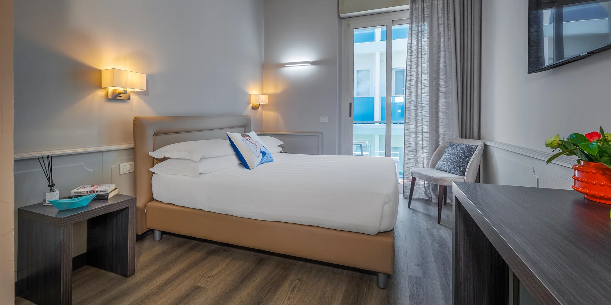 Rimini: 4* hotel se snídaní a bazénem, přímo u pláže - Obrázek 4