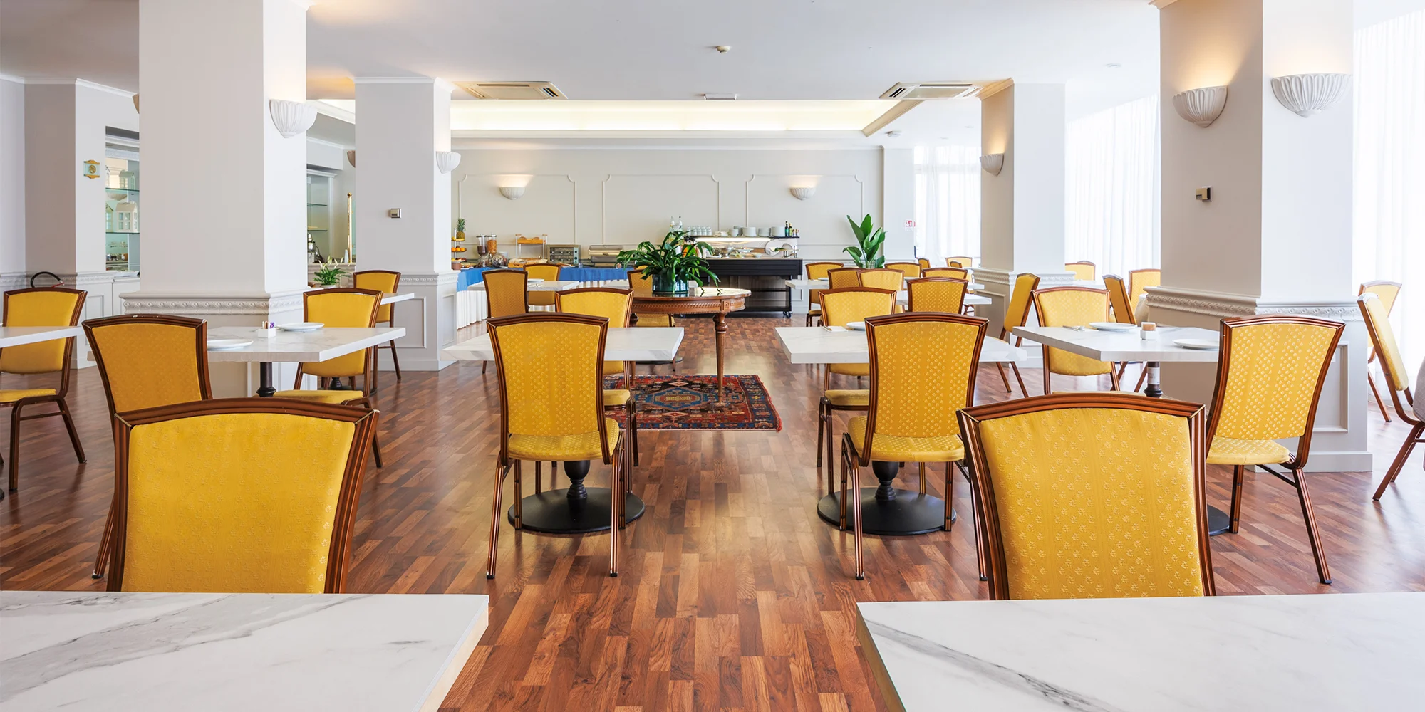 Rimini: 4* hotel se snídaní a bazénem, přímo u pláže - Obrázek 5