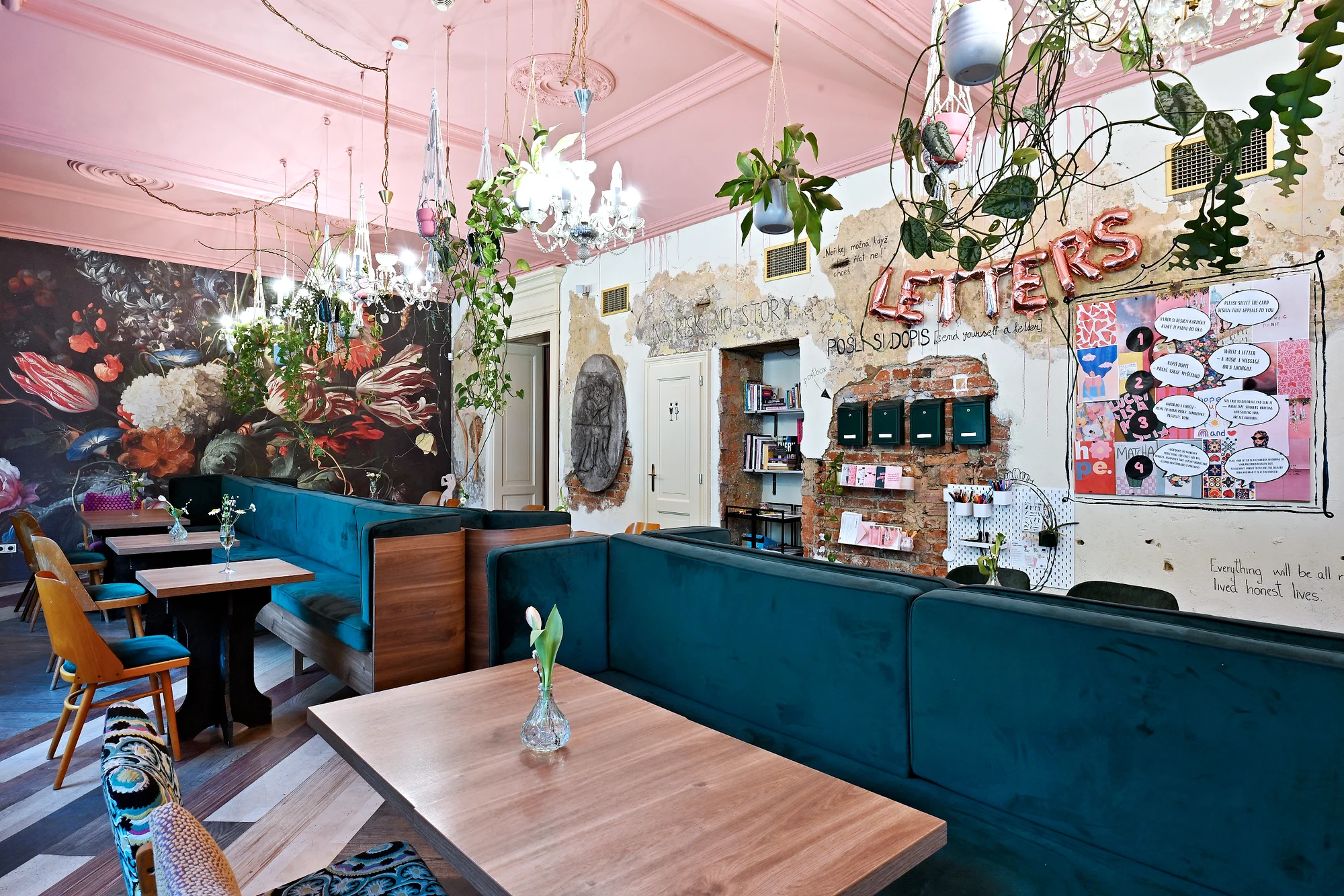 Snídaně v Corner Stories: vajíčka, lívance i nápoje - Obrázek 7