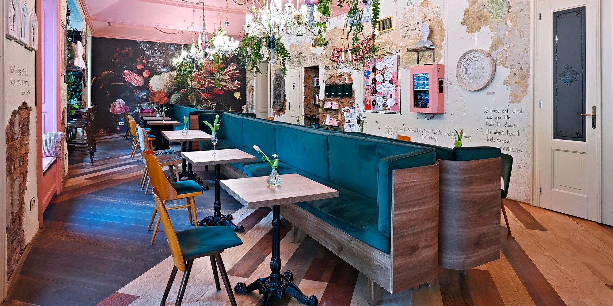 Snídaně v Corner Stories: vajíčka, lívance i nápoje - Obrázek 6