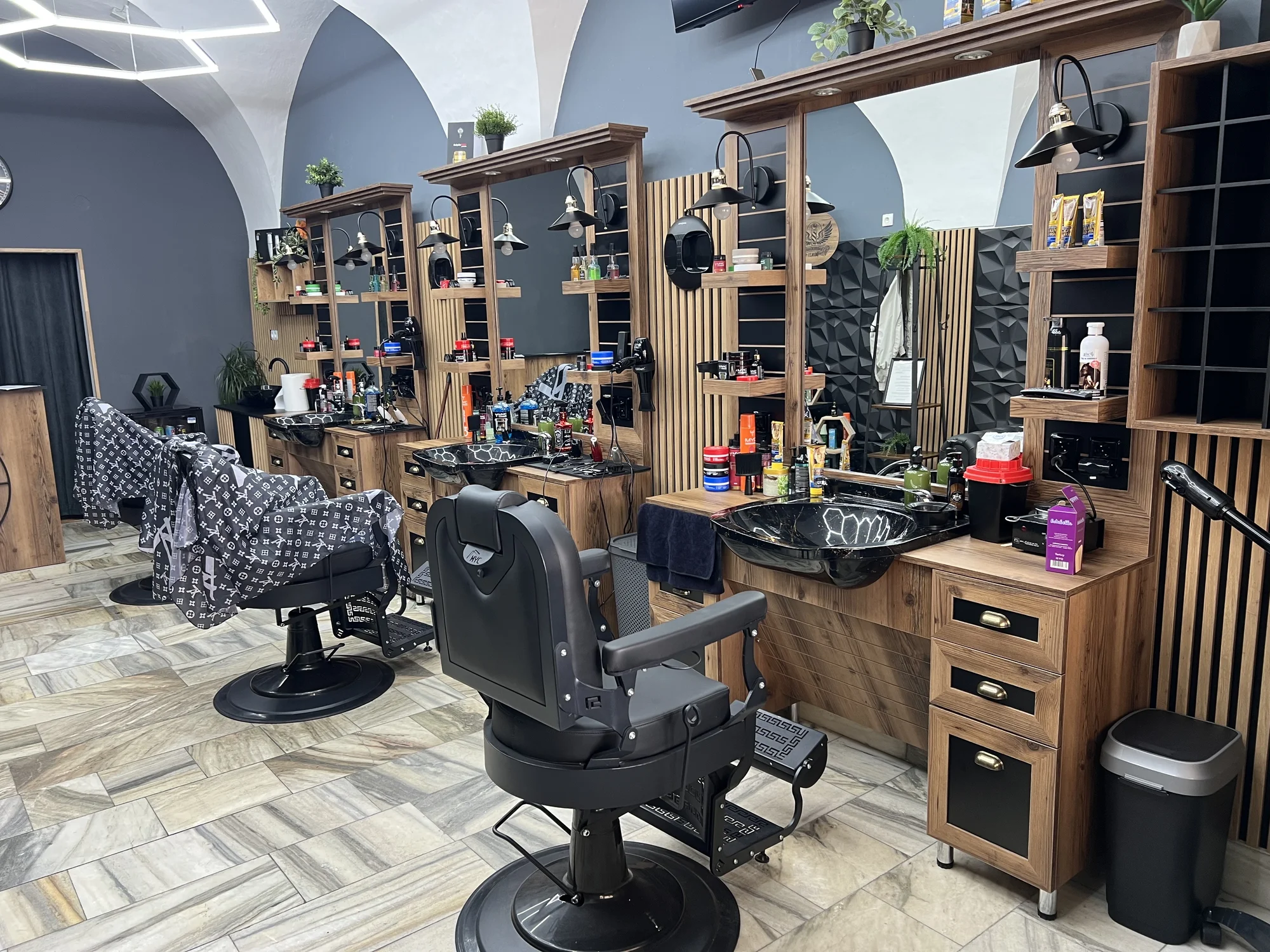 Pánský střih i s úpravou vousů nebo VIP balíček - Obrázek 7