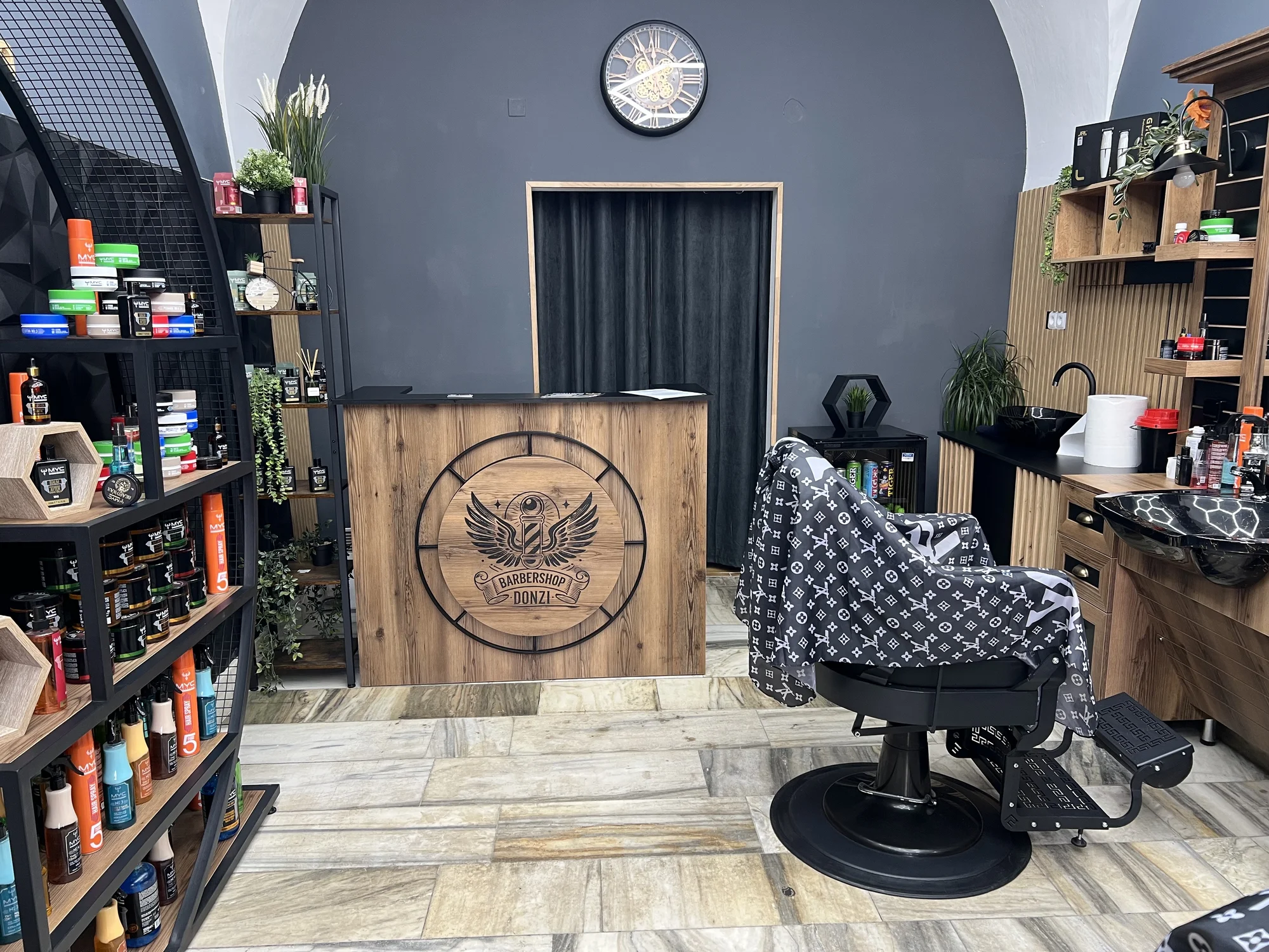 Pánský střih i s úpravou vousů nebo VIP balíček - Obrázek 10