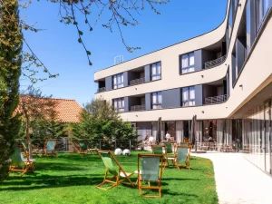 Dubrovník: hotel u moře, snídaně i střešní bazén